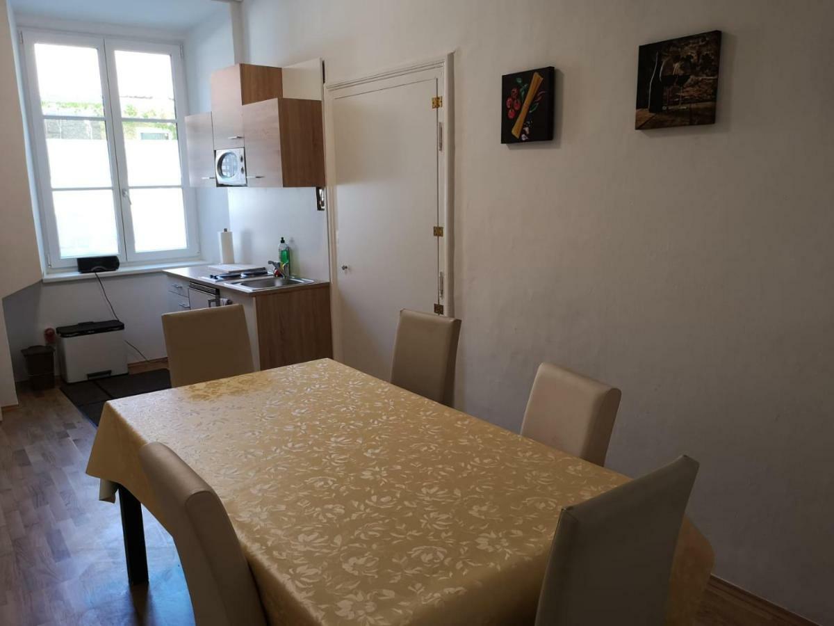 Lilian City Center Studio Graz Luaran gambar